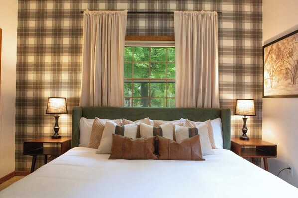 5 soveværelser, skrivebord, strygejern/strygebræt, weekendseng