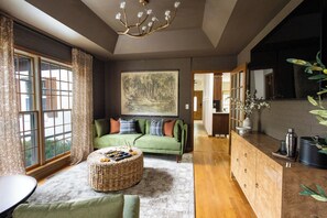 Tv, bordfodbold, kontorer