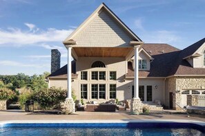 Pool - Hocking Hills Retreat (Logan)