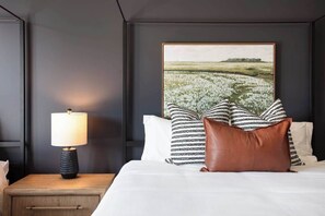 5 bedrooms, iron/ironing board, travel crib, WiFi - Hocking Hills Retreat (Logan)