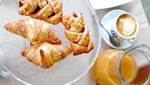 Frokostbuffé hver dag (mot et tillegg)