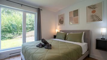 2 habitaciones, tabla de planchar con plancha, wifi y ropa de cama