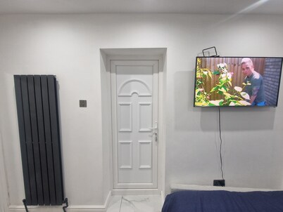 Blake Rainham Homestay