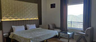 Jaitak Resort By Pine 