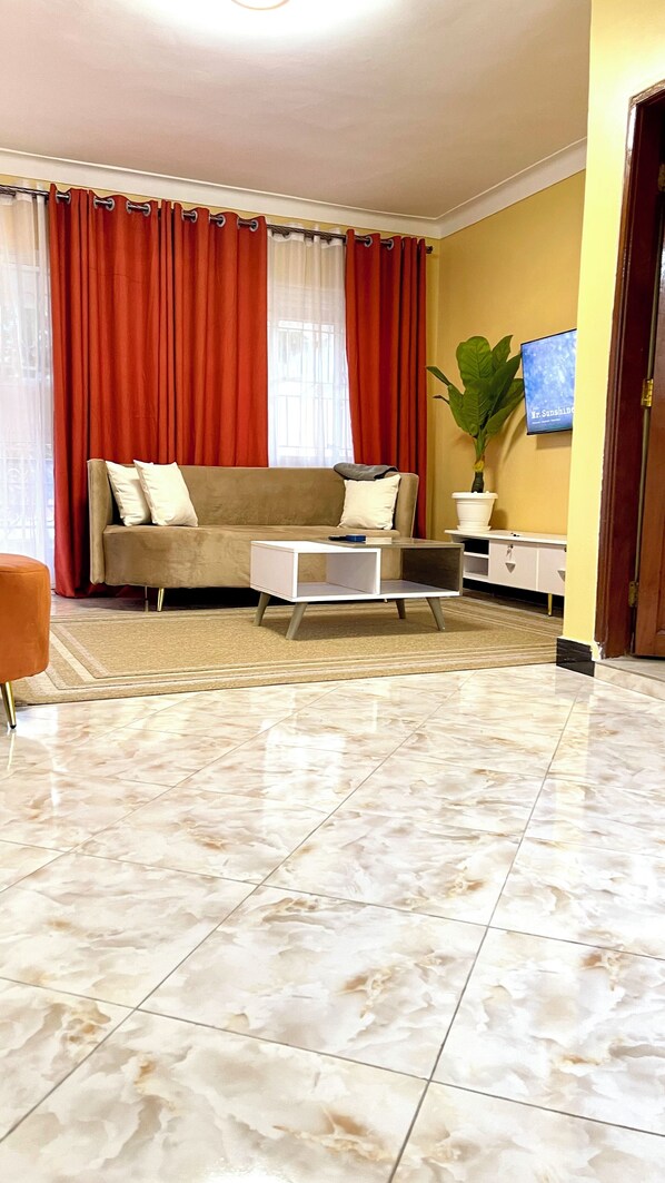 Smart TV, video games