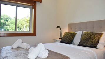 Villa Classic, vista piscina | 3 camere, postazione laptop, Wi-Fi gratuito