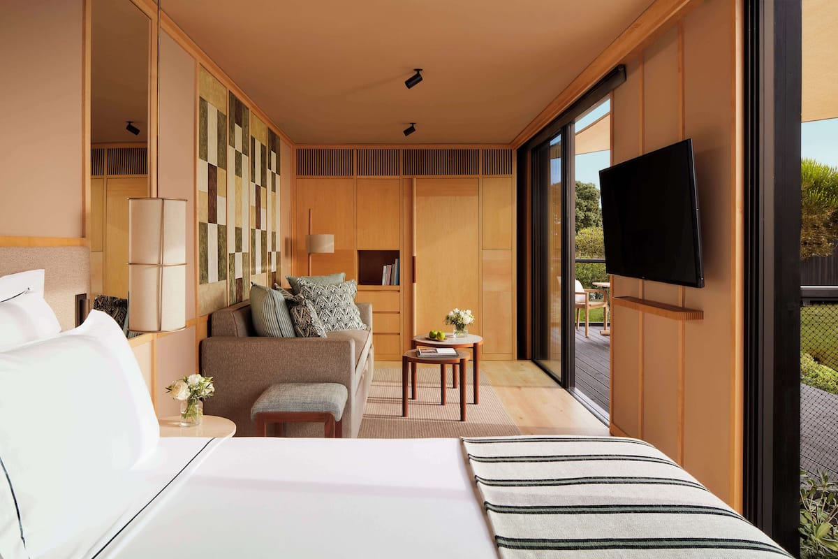 Minibar, draps fournis