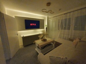 Smart TV - Cozy,Modern DoubleBed Apartment, in Centr City (London)