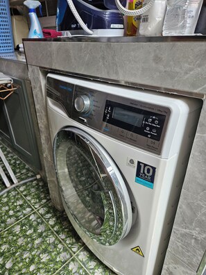 Interior - Small separate 1 BR, air conditioned house with swimming pool. (Tambon San Sai Noi)