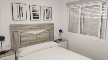 3 chambres, fer et planche Ă repasser, Wi-Fi, draps fournis