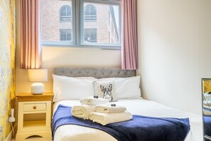 2 bedrooms, iron/ironing board, Internet