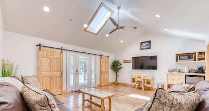 Cottage Like Suite with Private Hot Tub