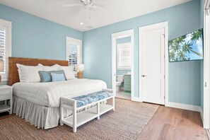 4 bedrooms, desk, iron/ironing board, free WiFi