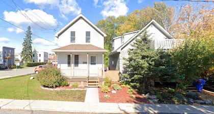 Charming 2-bed private single family house