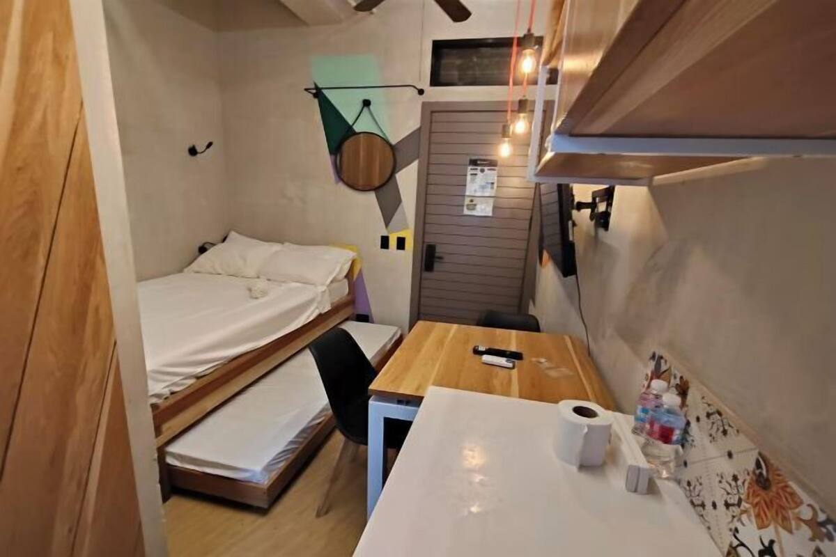 Desk, iron/ironing board (on request), WiFi (free), bed sheets