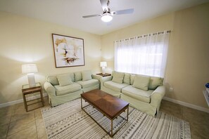 Hus | 4 soverom og internett