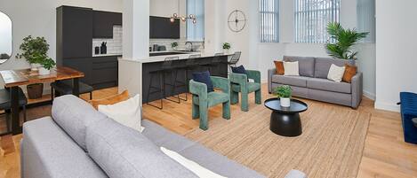 Apartment | 5 Schlafzimmer, Schreibtisch