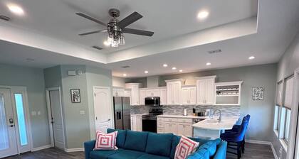 Charming 2-bedroom condo with WiFi and fitness room in Laguna Vista. Sleeps 6