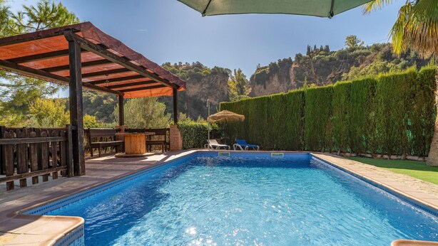 Pool - Beautiful home in Priego De Cordoba (Priego De Cordoba)