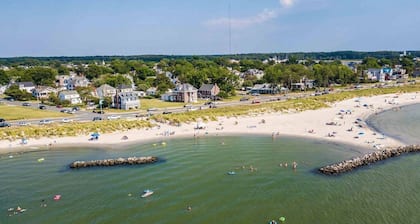 Crab Crib Loft in Historic Downtown Cape Charles