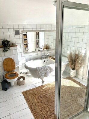 Hair dryer, towels