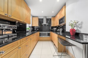 Fridge, oven, dishwasher