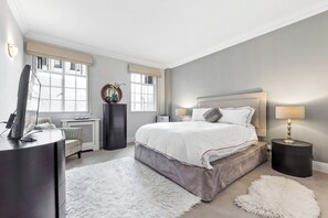 3 bedrooms, iron/ironing board, WiFi, bed sheets - Luxury 3-bedroom apartment in Knightsbridge/Harrods with AC (London)