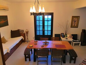 Villa - Luxury Mansion in Pelion Hills (South Pelion)