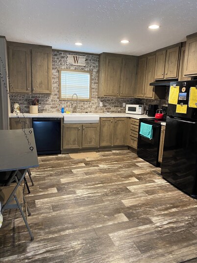 3 bedroom getaway just 5 mins from the beach