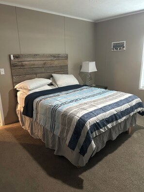 3 bedrooms, iron/ironing board, travel crib, free WiFi