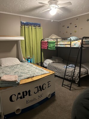 3 Schlafzimmer, Bügeleisen/Bügelbrett, Reisekinderbett, kostenloses WLAN