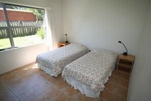 3 bedrooms, bed sheets