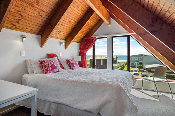 6 bedrooms, internet, bed sheets