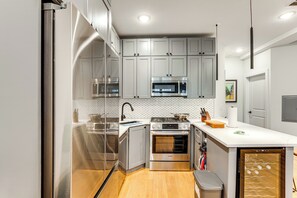 Apartment (1 Bedroom) | Interior - Walk to Journal Square: Modern Apt ~ 4 Mi to Nyc! (Jersey City)