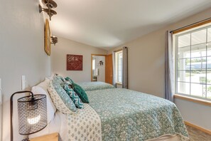 House (4 Bedrooms) | Interior - 4 Mi to Pomme De Terre Lake: Large Home w/ Patio! (Hermitage)