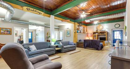 4 Mi to Pomme De Terre Lake: Large Home w/ Patio!