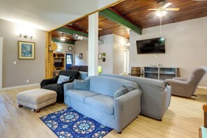 House (4 Bedrooms) | Interior
