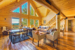 House (Multiple Bedrooms) | Front of property