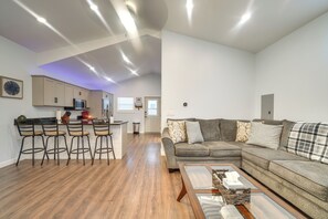 House (2 Bedrooms) | Interior - Near Kanawha River: Unique Renovated Home w/ Yard! (Charlton Heights)