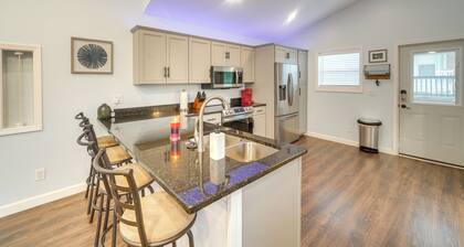 Near Kanawha River: Unique Renovated Home w/ Yard!