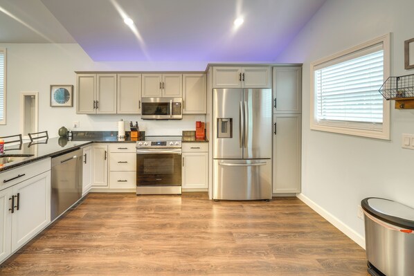House (2 Bedrooms) | Interior