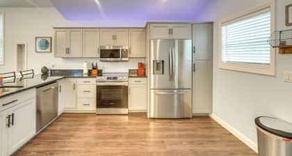 Near Kanawha River: Unique Renovated Home w/ Yard!