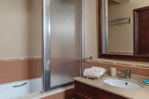 Bathroom - Tangier Sunset Retreat (Tangier)