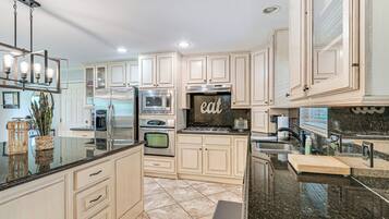 House (3 Bedrooms) | Bahagian dalam