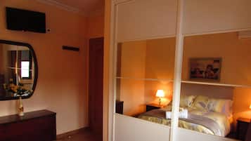 5 bedrooms, iron/ironing board, travel crib, free WiFi