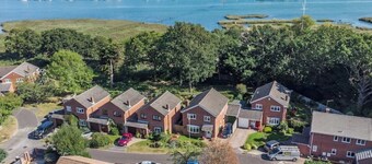 Quarters, Hamble, Hampshire - Chill, Sail, Explore