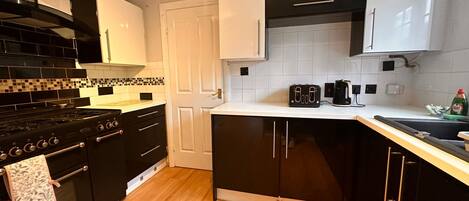 House | 4 bedrooms, Internet
