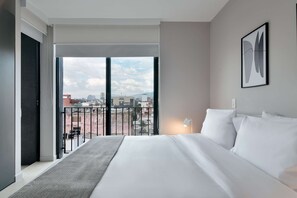 1 bedroom, Internet - w Spectacular Loft w Balcony in El Nogal (Bogotá)