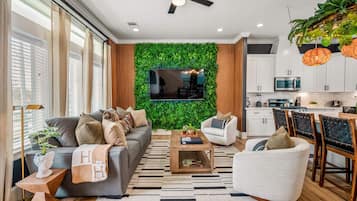 apartman | 4 hálószoba, íróasztal és internet