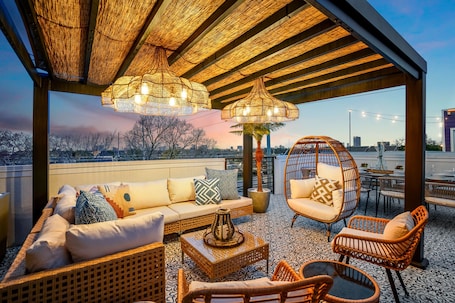 Apartment | 4 bedrooms, desk, Internet